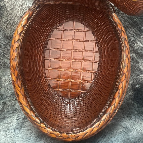 Brown Wicker Duck Basket - Picture 4 of 16